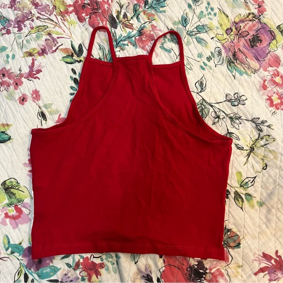 Red New York crop top - Picture 2 of 3